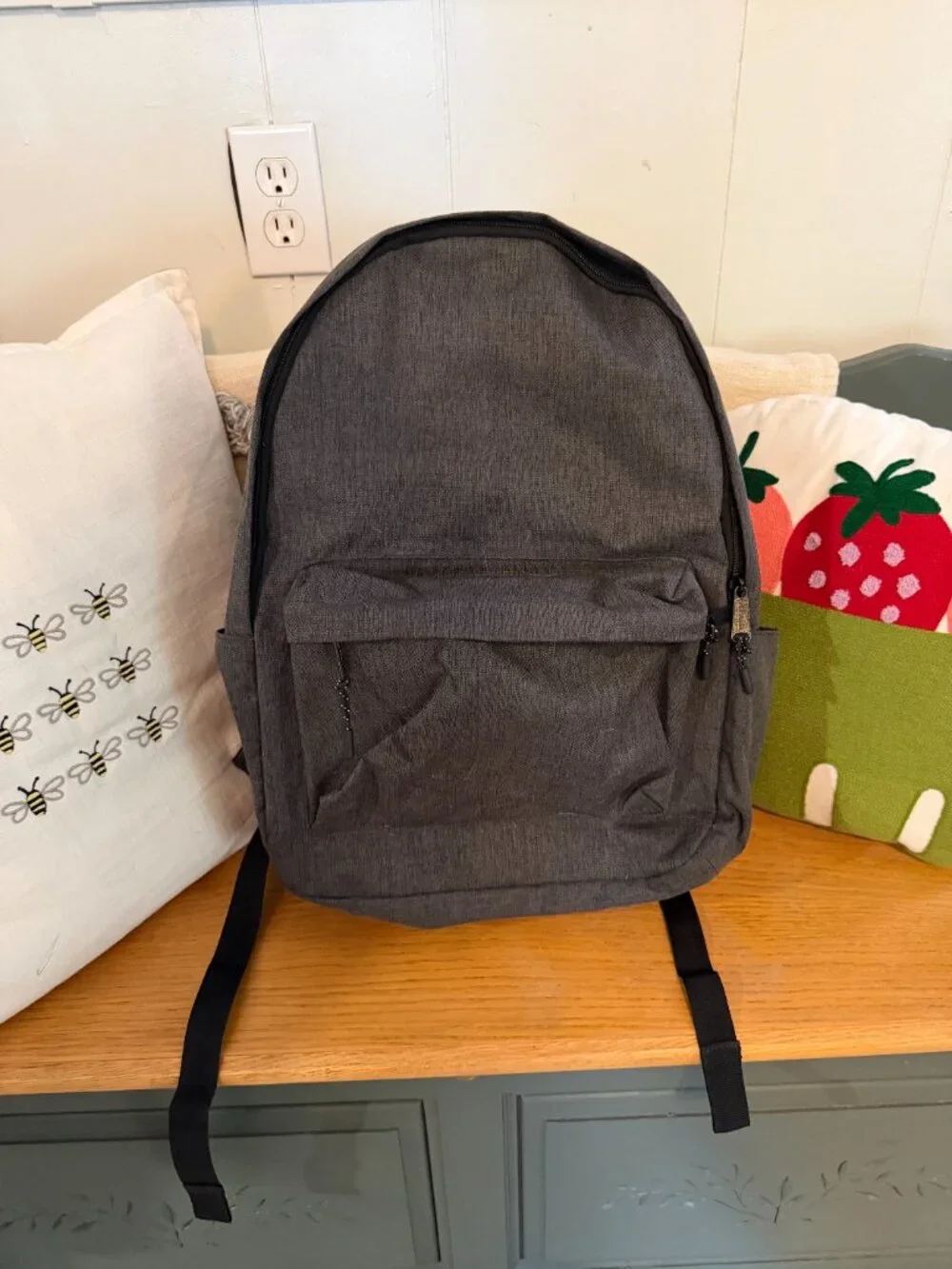 Herschel Supply Co. Classic Backpack – Heather Grey – Like New